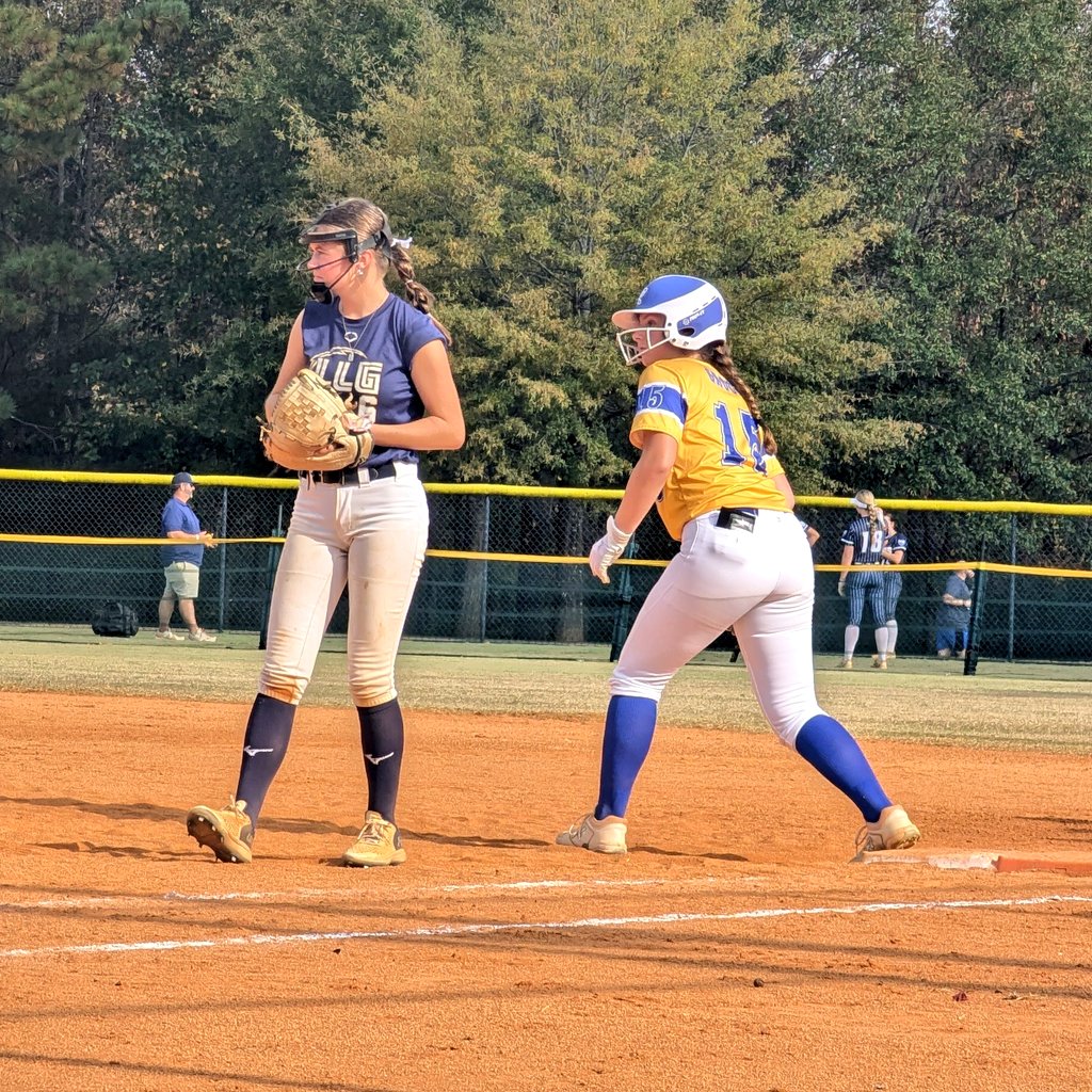 HaileyGroce2027's tweet photo. Good weekend at the Fall Sizzler Showcase in Tyger River. So proud of this team for battling every game till the last play. https://t.co/9Yu2DmCin9