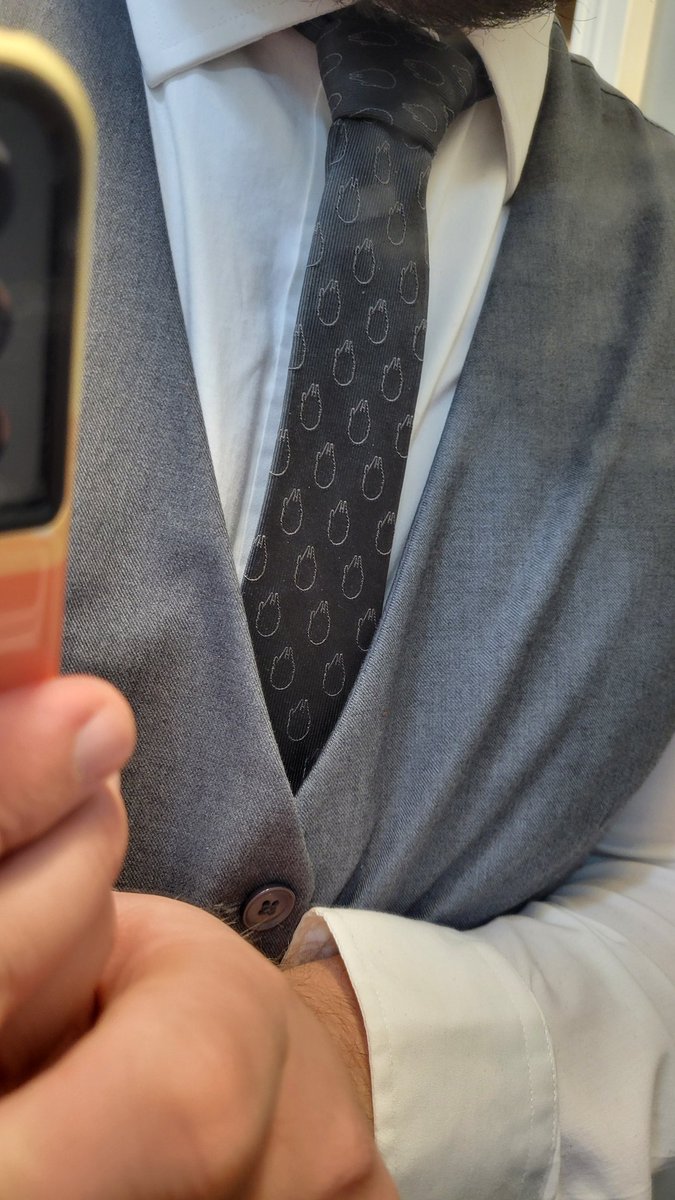 Election night tradition I picked up from @mikedennisonmt, wearing a fun tie while reporting. This year it's Millennium Falcon.