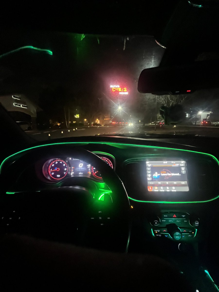 WAKEUPBYRON's tweet image. Blessed to See 22 🦋