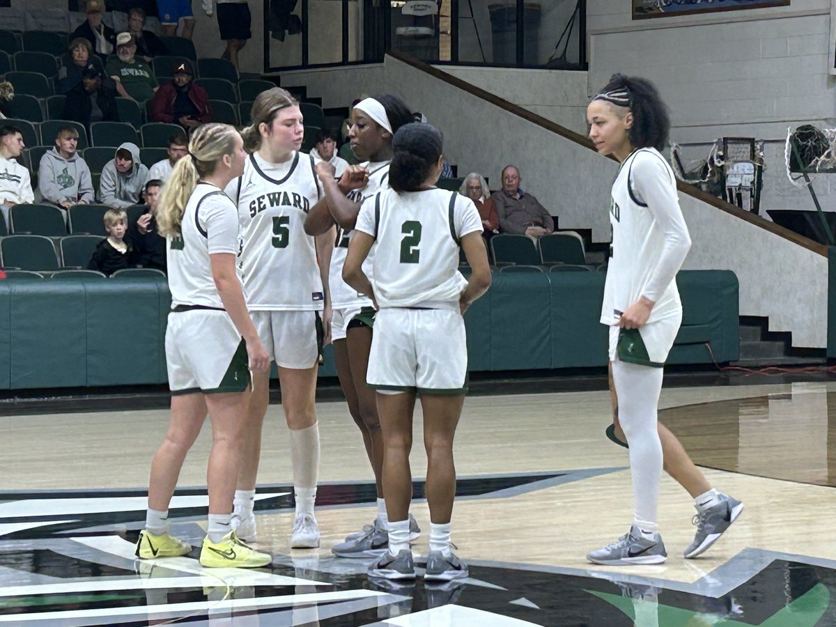 Lady Saints defeat Western Texas 77-46.