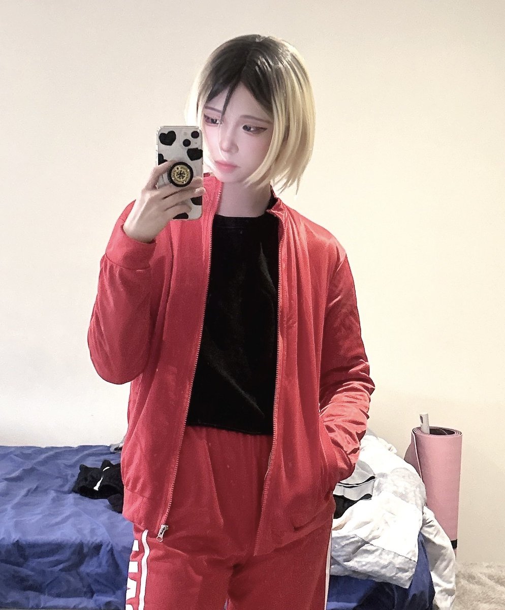 지난번에 대ㅐ~~~충 집코한거
다음 코스프레 뭐할지 고민중이긴 한데
오인격 하고싶긴 해유🤭