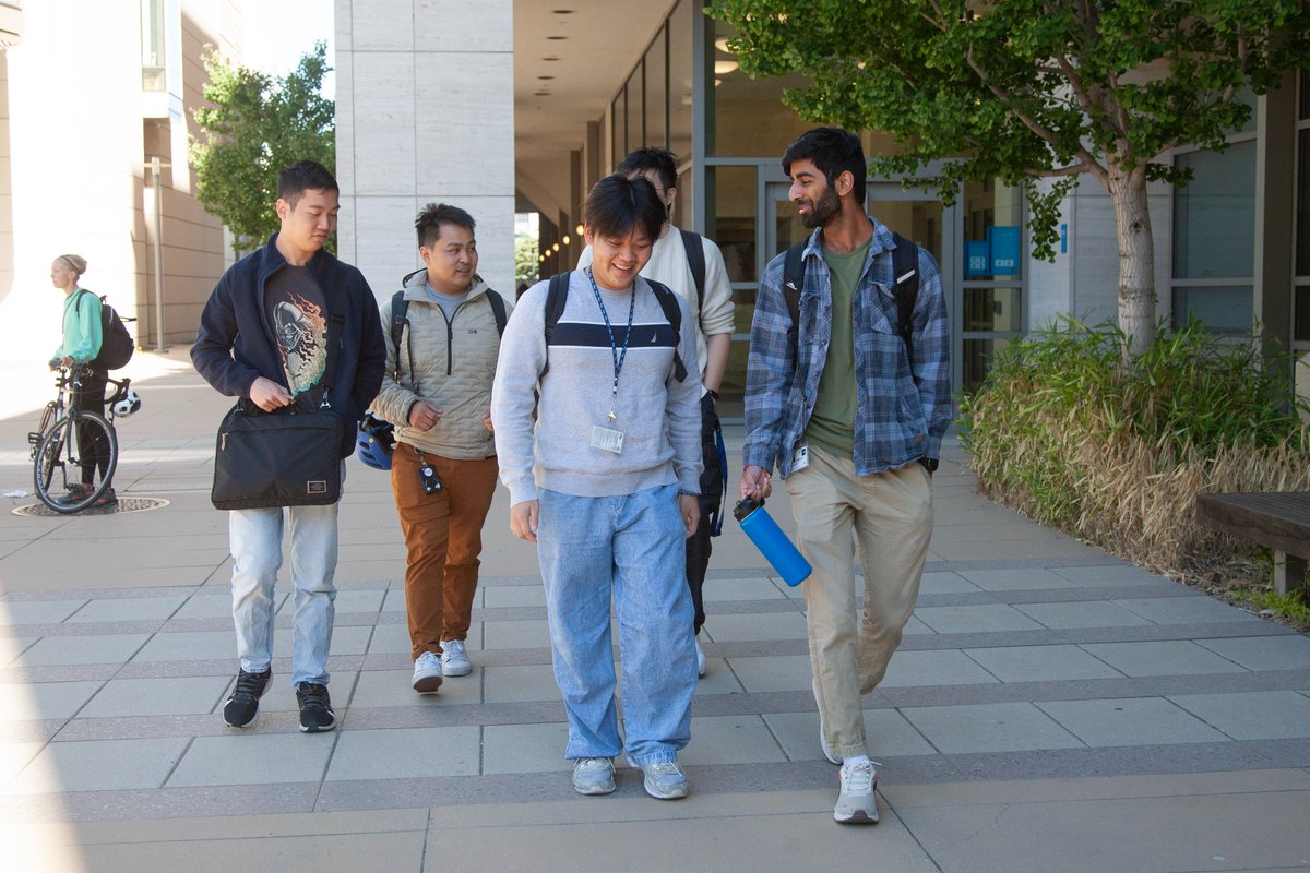 ucsfpharmacy's tweet photo. 🧬Our new MS in AI and Computational Drug Discovery and Development (AICD3) is empowering future leaders with advanced computational tools to revolutionize health care. Learn more about why Coding the Future of Medicine is a transformative experience: https://t.co/77q2Z6FX8X https://t.co/dmmVhGkzSl