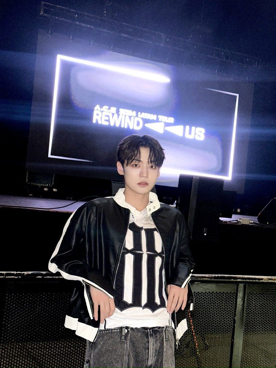 ace7mxco's tweet photo. [X] 24.10.06

[📸]

I LOVE MEXICO CITY ❤
AMAMOS CIUDAD DE MÉXICO ❤

#ACE #에이스
#김비트의_밀착취재
#ACEinMEXICOCITY

Cr. @official_ACE7 | Trad esp A.C.E México https://t.co/vRvauKjQrI
