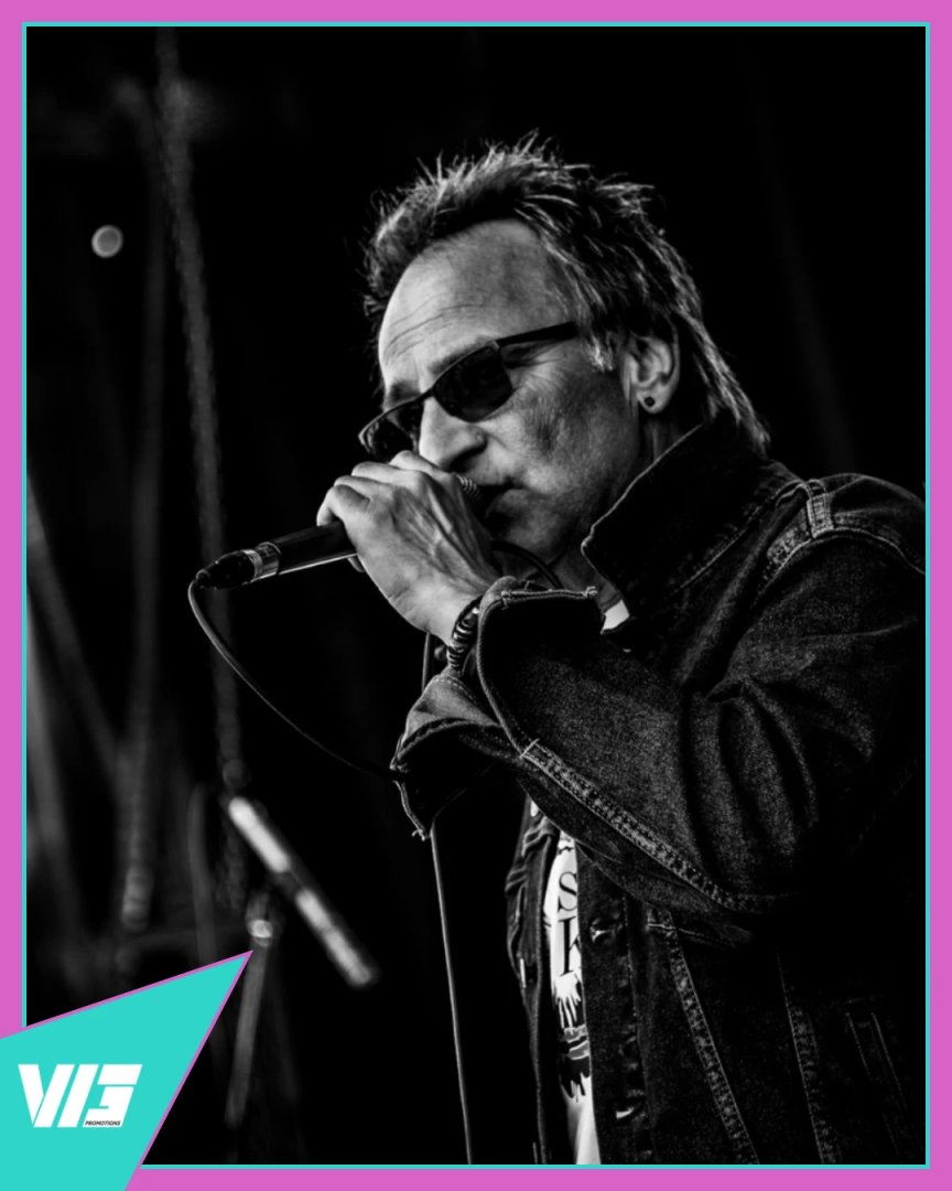 v13media's tweet image. With 30 years in the music industry fronting Prism and Simon Kaos, Darcy D lays out a guide for success for aspiring vocalists.
✍️: Darcy D.
🔗: promo.v13.net/2024/11/succes…
#DarcyD #vocalcoach #Advice #SuccessforSingers #Prism #SimonKaos