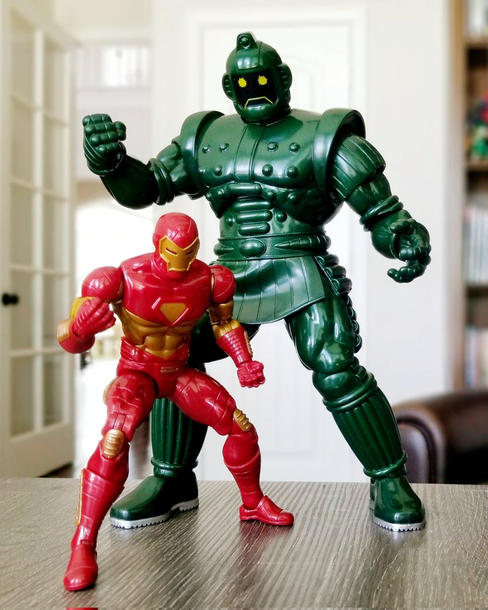 PrimeLiberty1's tweet photo. ...he's behind me isn't he?

#IronMan #TitaniumMan #MarvelLegends #MarvelSelects @Hasbro https://t.co/11Xt0DUQ9k