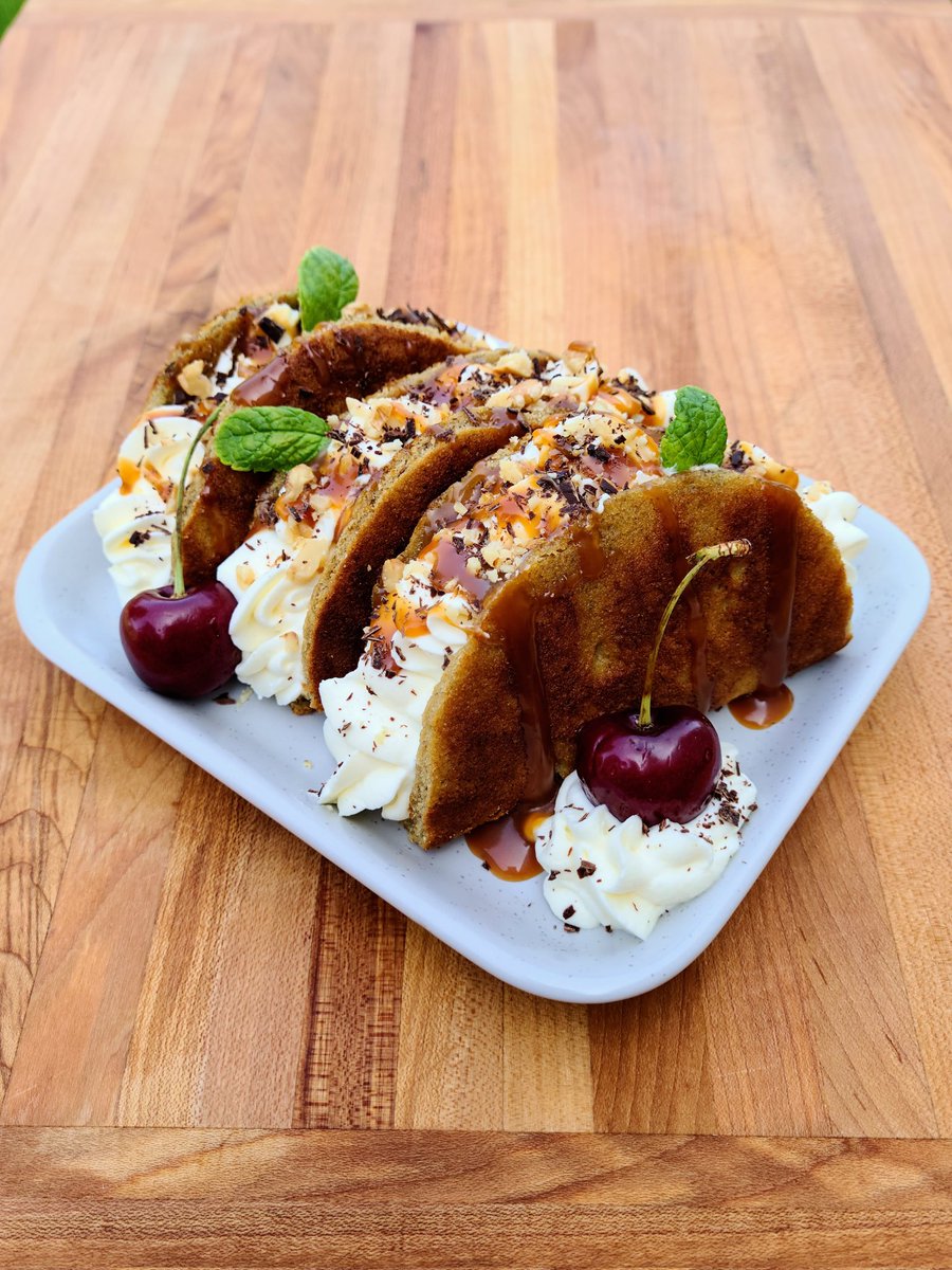 Here's a little feed cleanser for this very anxious day.

Banana Bread Tacos

Banana bread shell, whipped white chocolate ganache, salted bourbon caramel, toasted walnuts, dark chocolate.