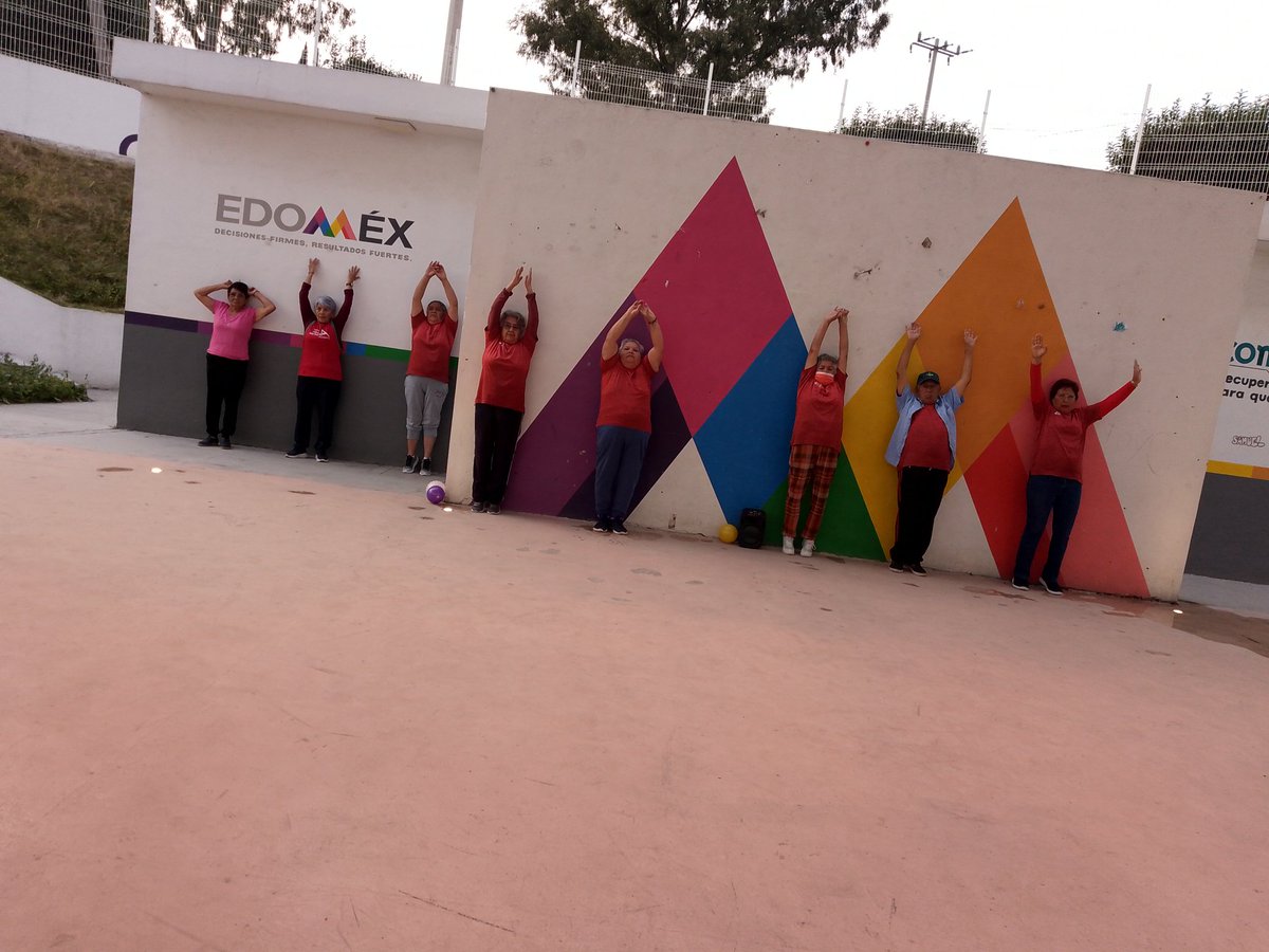 RiversNikyta's tweet photo. Se activa el #SemáforoDeportivo🔴🟡🟢con entrenamiento funcional en Adulto Mayor,con el equipo de "NIKYRAFITT" Los Heroes Ixtapaluca y el apoyo de la Profra. Melina Rivera"Voluntaria de la Promoción de la Activación Física y el Deporte", con el apoyo de la fundación @FAHHdeporte https://t.co/1G8ef1LDYg