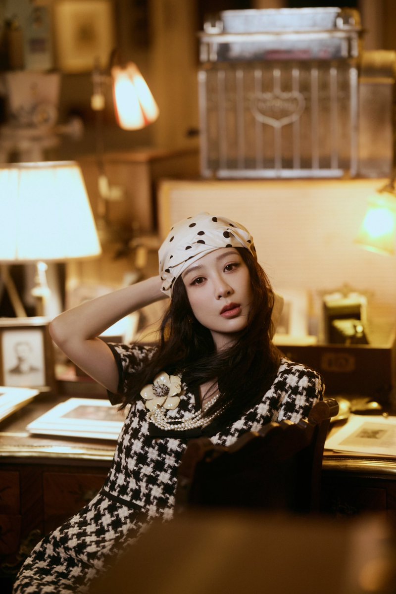 dramapotatoe's tweet photo. #YangZi’s studio shares birthday photoshoot + vid

More - https://t.co/ICZhOD53nA https://t.co/XggcNGpx6T