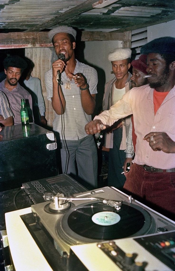 AAndersonJNM24's tweet photo. Dancehall music emerged in the in the inner-city areas of Kingston during the 1950s and 1960s. It is a mix of reggae/rocksteady, ska and R&amp;B. Dancehall created stars such as Sugar Minott, Yellowman, Shabba Ranks etc.
#TopicTuesdays https://t.co/Fe0KWRKx4D