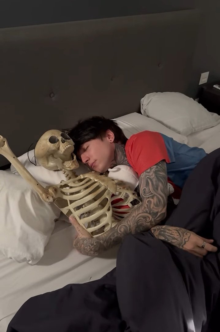 quien pudiera ser Cry para estar así con paquito