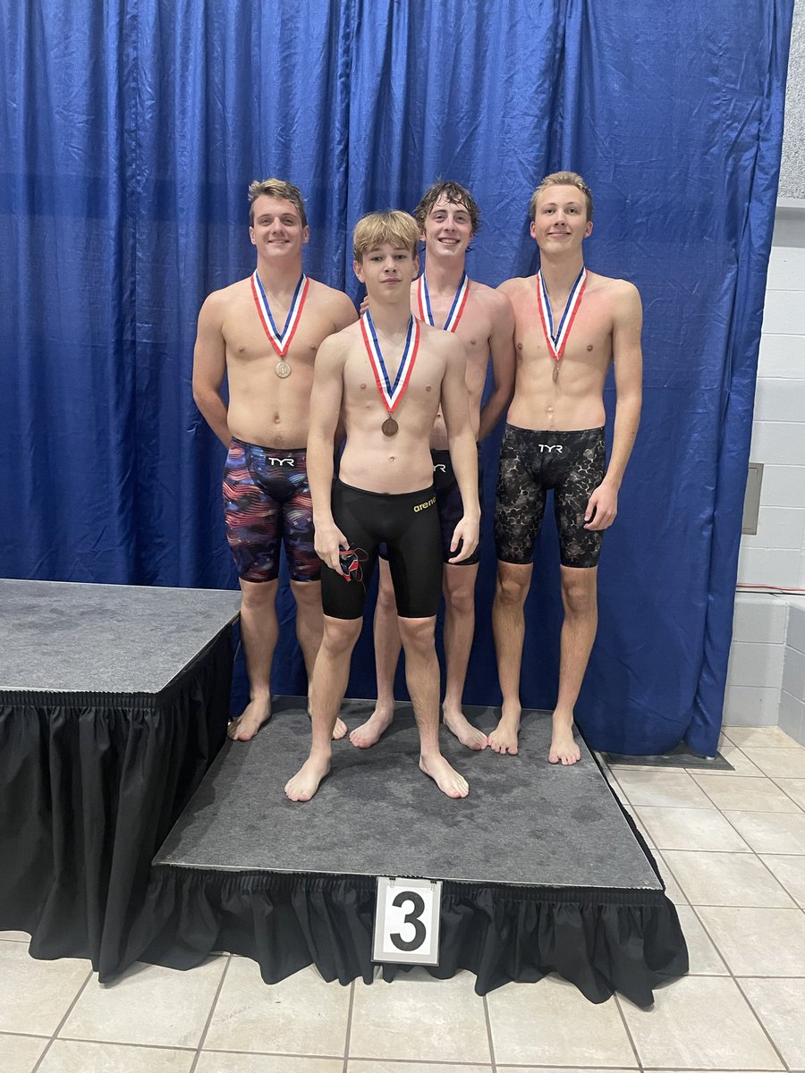 Congratulations to R. Lipski, G. Allen, H. Carlson, and R. Lewis on a 3rd place finish in the 400 Free Relay at GAC Conference.