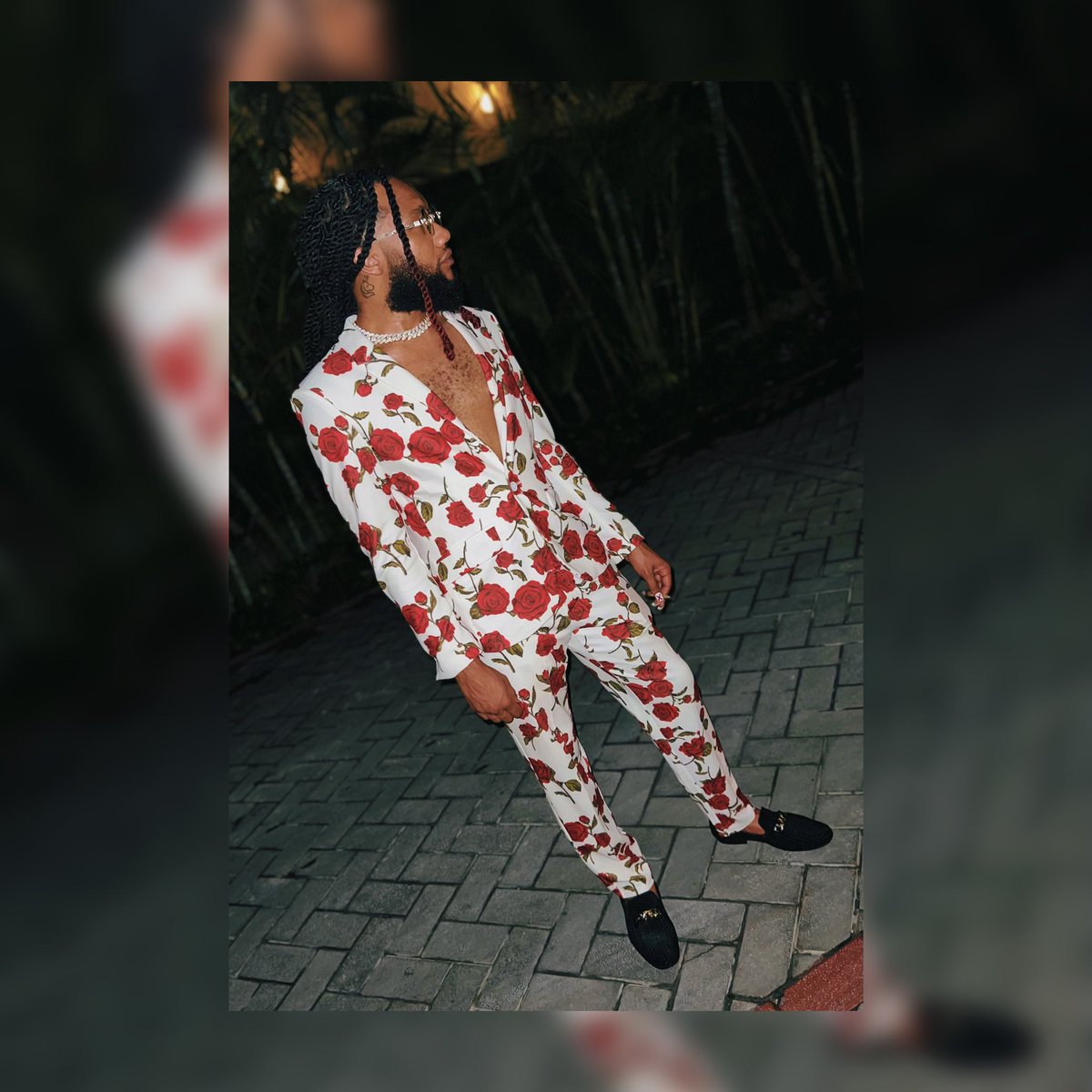 lovecupidv's tweet photo. damnnnnn 30 wassup ! ♏️😈🌹✨ https://t.co/YHfgXKBQQM