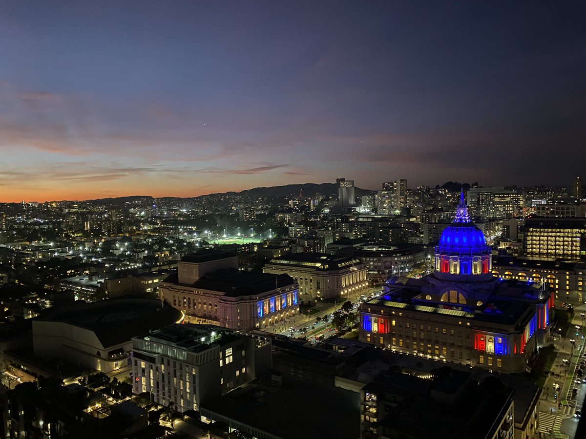 Nightfall sweeps over #SanFrancisco on this election night