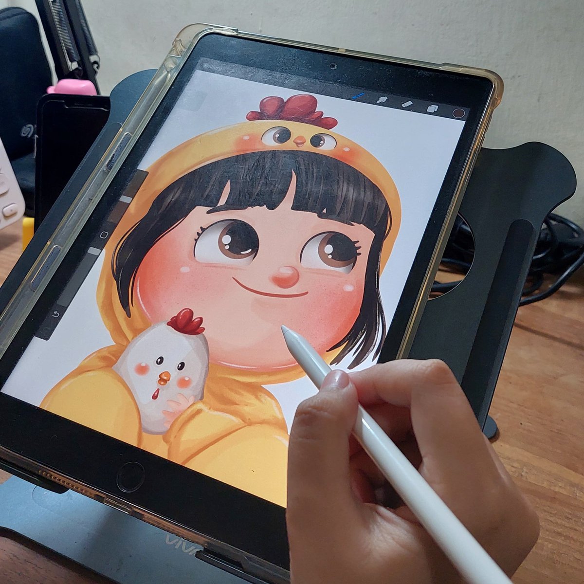 nahlohstudio's tweet photo. Guys.. Dari kemarin Aku ikut kelas gambar online dan sekarang masih ikut kelas gambar ilustrasi cerita anak—makanya jarang posting di sini tar aku kasih preview upgrade art style-ku yah.

Kalo ada yang suka style-nya, aku masih buka commission kok..

Silakan reply ya 🥰✨ https://t.co/aE6Rn1qlzl