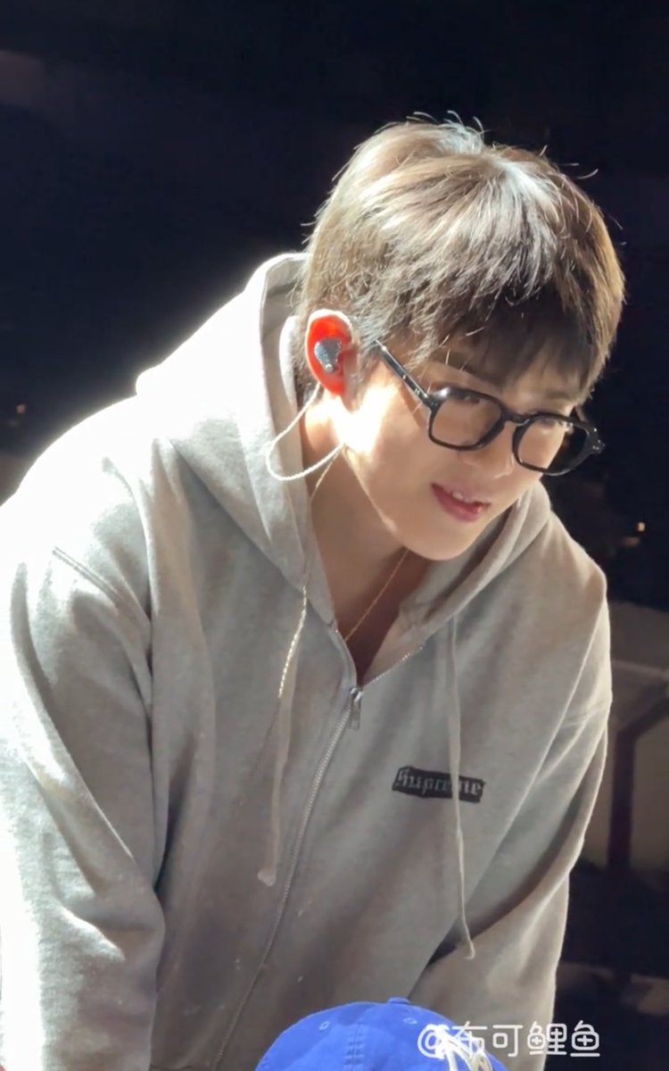 sounds_of_cheol's tweet photo. seungcheol looking at baby carat 🩶 https://t.co/XWRj5BVasC
