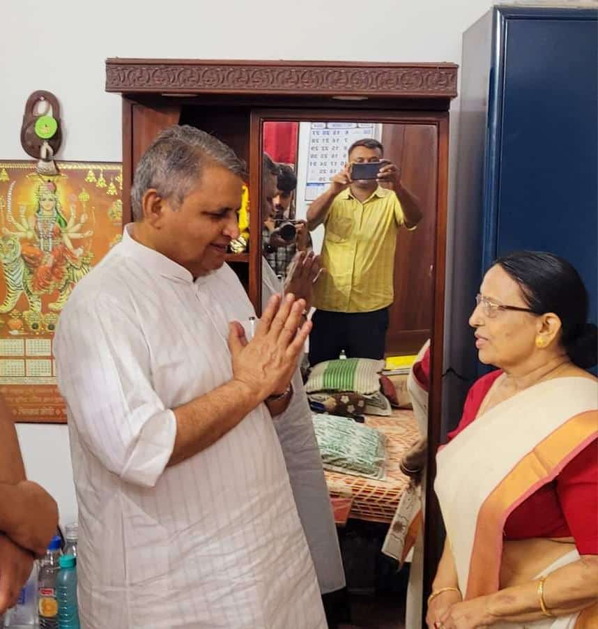 rajnishtalk's tweet photo. लोकगायिका आदरणीय शारदा सिन्हा जी अब हमलोगों के बीच नहीं रहीं। बिहार में महापर्व छठ हो या शादी, शारदा सिन्हा जी के लोकगीतों के बिना अधूरा लगता है। विनम्र श्रद्धांजलि। 🙏
@VijayKChy
#shardasinha https://t.co/O1MJNRSMZ2