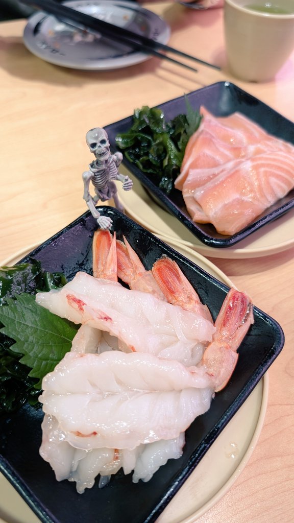 nw7400's tweet photo. My 1st visit to the popular sushi restaurant; Sushiro https://t.co/yUQ48WavT5