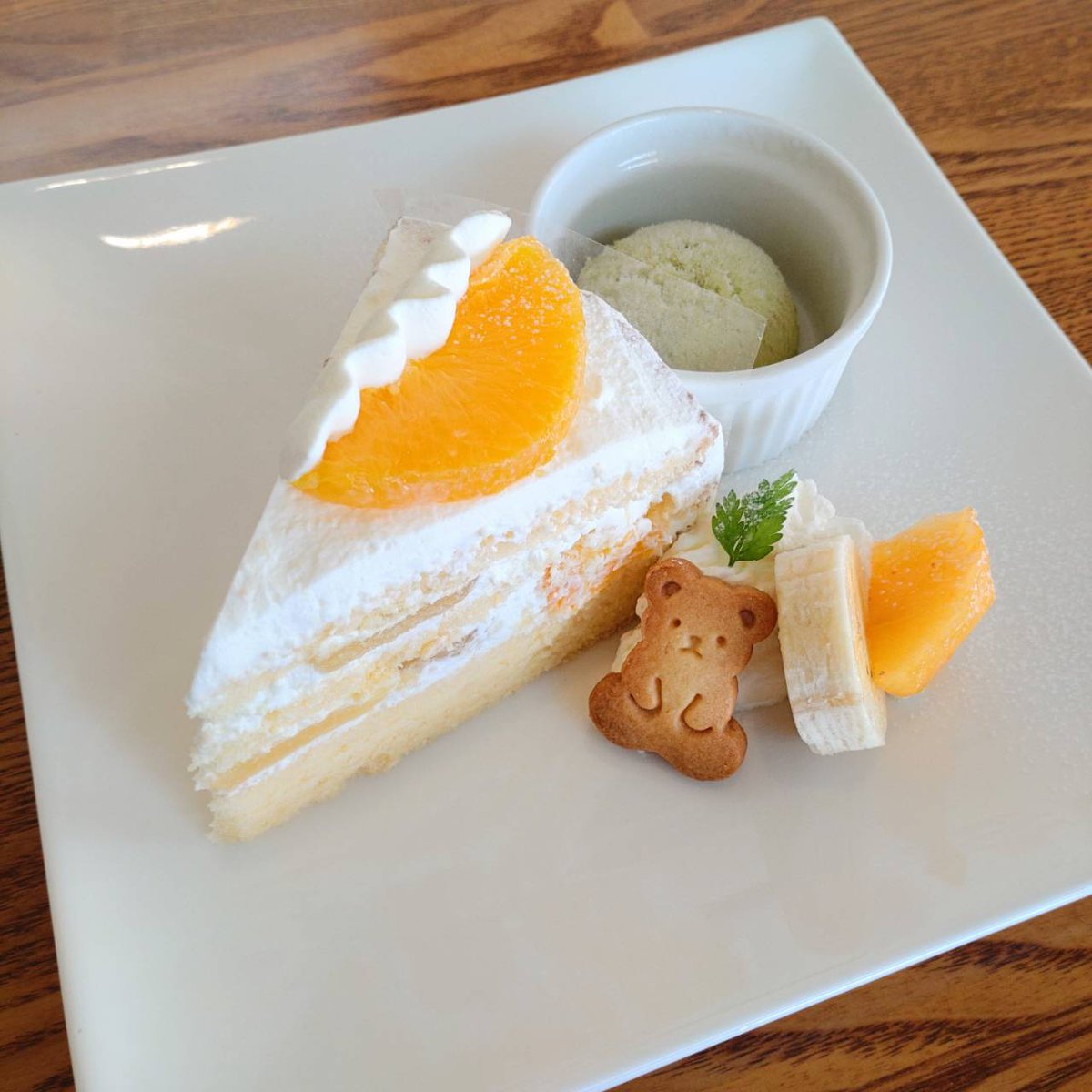 ueomuite2017's tweet photo. こんにちは☀今週は
ラズベリーチョコケーキ
オレンジのショートケーキです
ぜひお待ちしています。
#胎内市
#胎内市カフェ https://t.co/1KyeQJIn8O