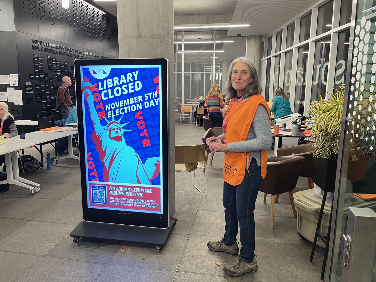 Election judge Carol Miller at the Missoula library said a constant flow of voters have come through the polling place. Even if people have problems, she said they are willing to take the time to fix them. A takeaway from the day: “People were really committed to voting.” #mtpol