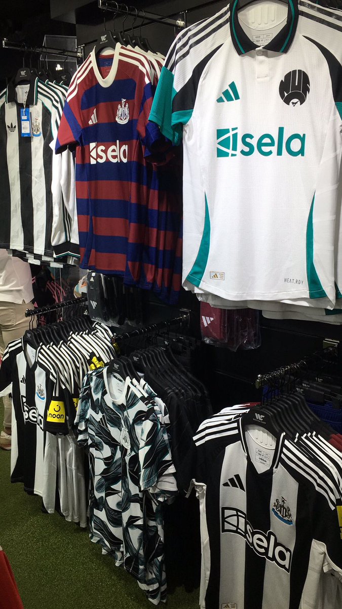 foxintheboxidn's tweet photo. Guys buat yang lagi mau cari2 jersey, lagi open PO nih Jastip jersey di Singapore 4-8 November ini, kalo ada yang mau Jastip nanya2 dulu boleh. Bisa DM langsung ke https://t.co/e17IgtNjyS
💯% Trusted!

#jastipjersey #jastip #jastipsingapore #jastipbangkok #jastipmurah https://t.co/EFE9x8rVJ9