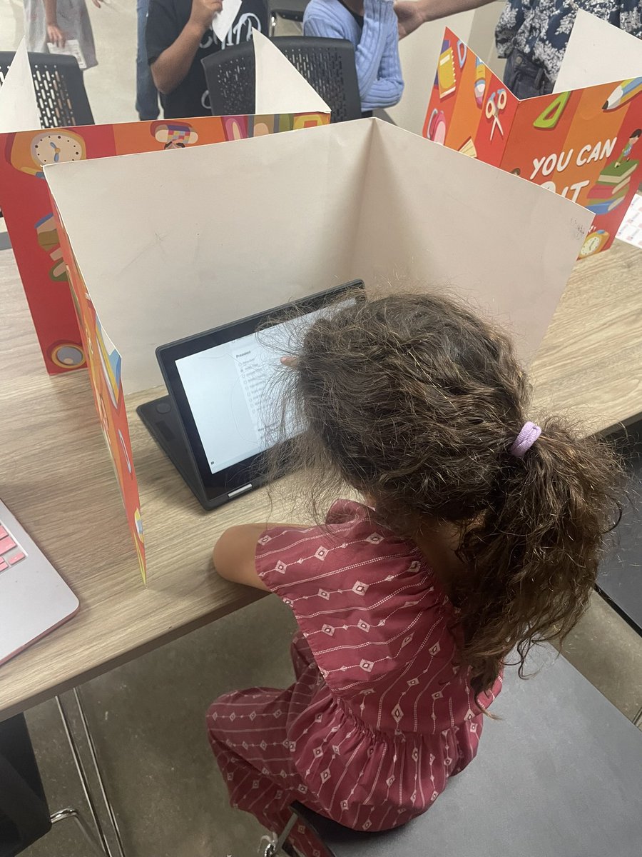 Katie Moore tweet media