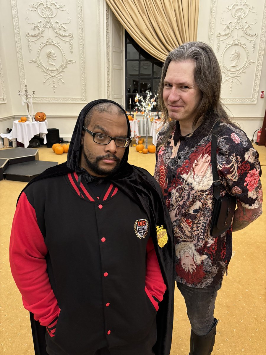 Mark_Meer's tweet photo. More pics from last night’s welcoming banquet at @dndinacastle 🏰
(My mask by @ImmortalMasks)
#DnD #DnDInACastle #DnD50th #ttrpg https://t.co/mFrHxxmPEH