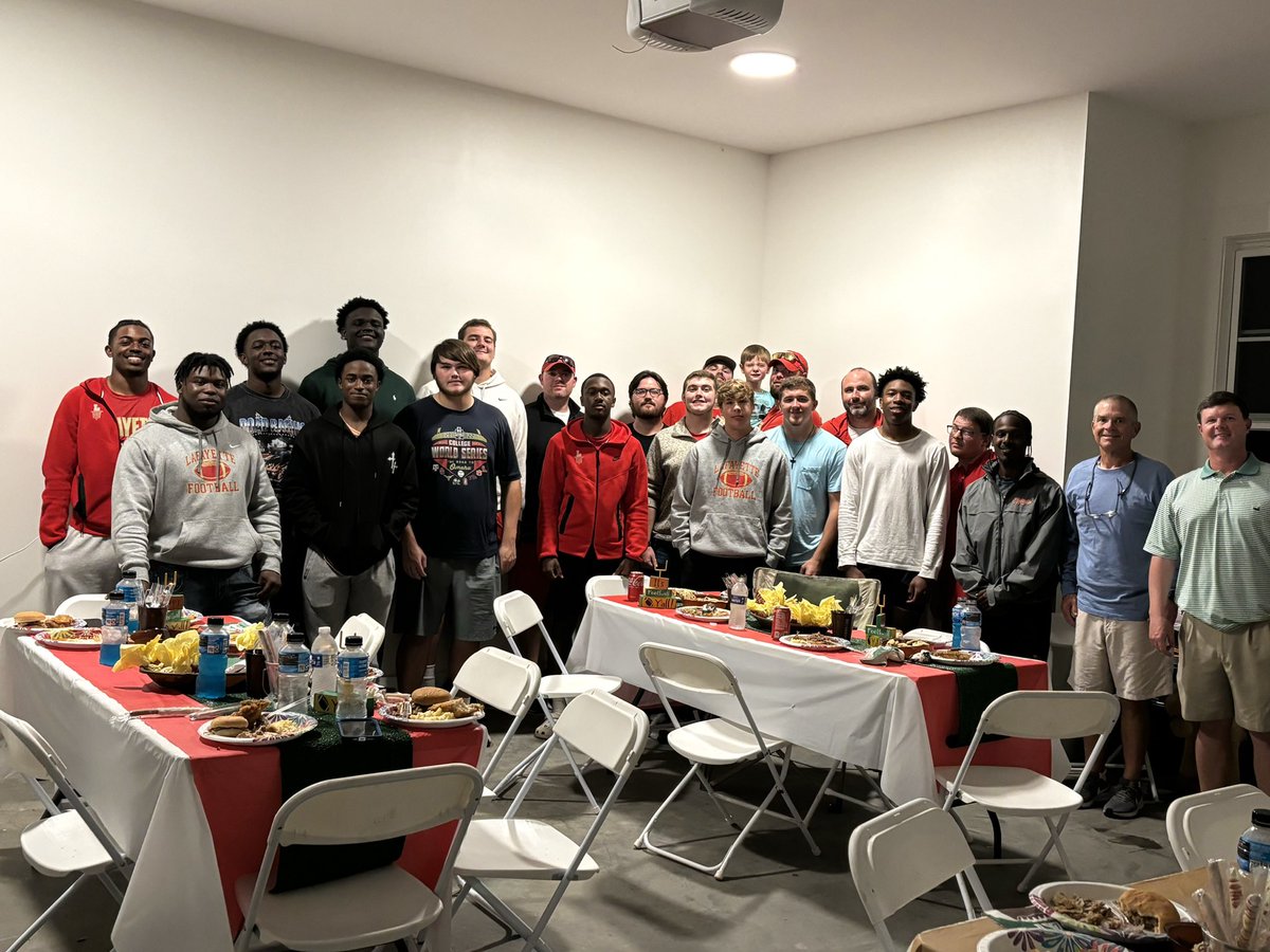 Great Senior Supper tonight! Proud of these seniors and all of their hard work this season!