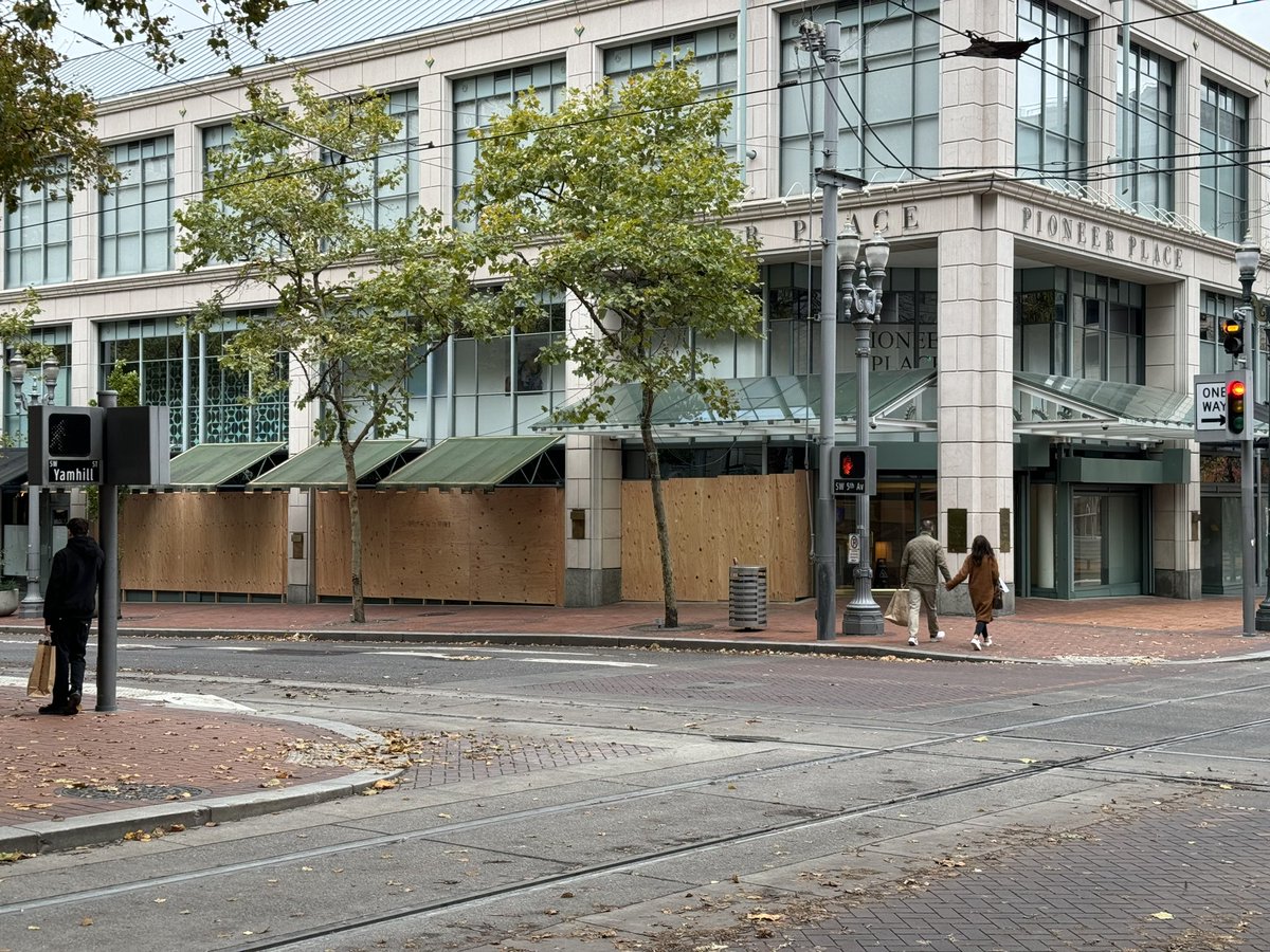 SQLnaut's tweet image. Downtown Portland fear of election riots. #Portland