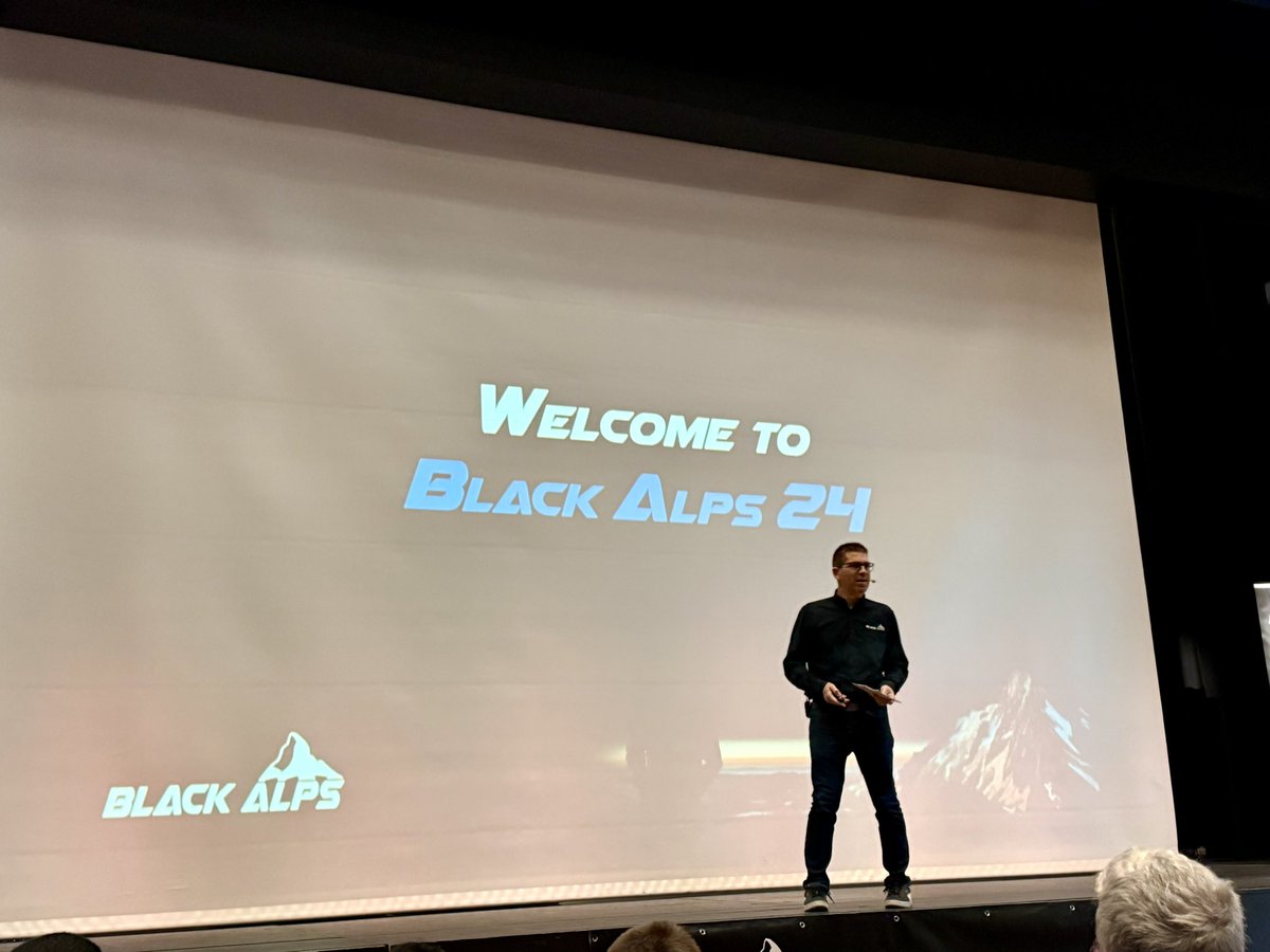 candid wueest 🇨🇭 tweet media