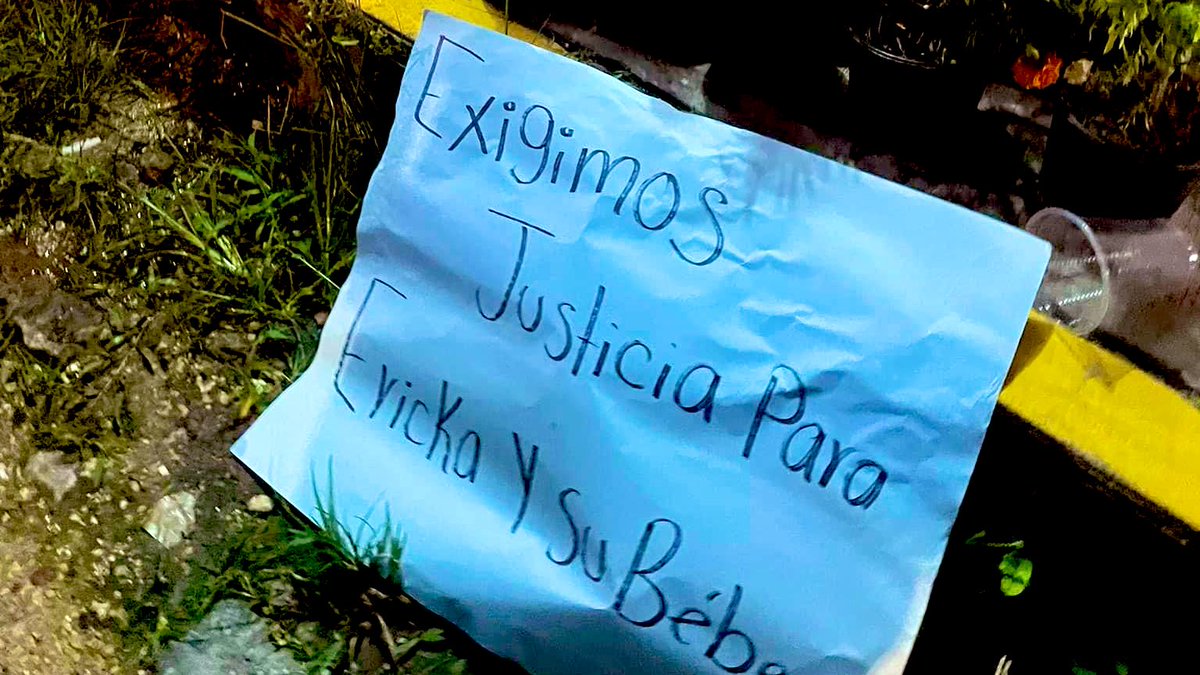 lamarlasabrina's tweet photo. La familia de Erika afirmó que el servicio médico forense de Palenque les exigió altas sumas de dinero para recuperar el cuerpo de la joven embarazada

Lo que provocó la rabia de la sociedad, quienes conocen las influencias que tiene la familia del feminista Luis Jovani Ramírez https://t.co/81O0VLv60j
