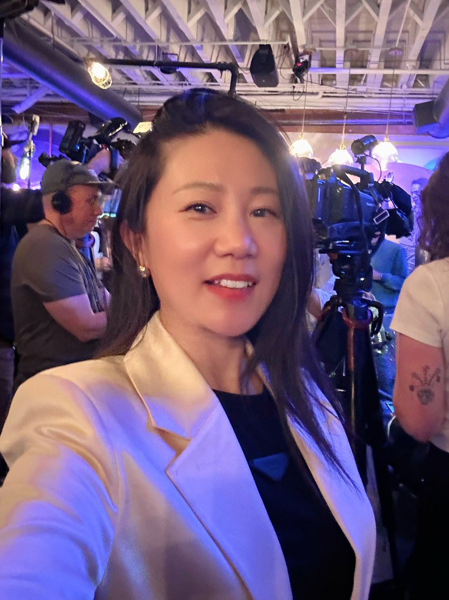 LilyLiSF's tweet photo. Election night work till now！ https://t.co/3qUVBzFyDk