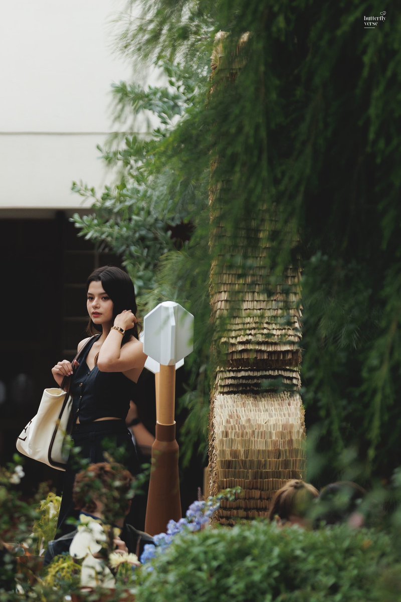 butterflyverse_'s tweet image. 🖤🖤

MERGE A DAY WITH REBECCA 
#mergexbecky
#beckysangels