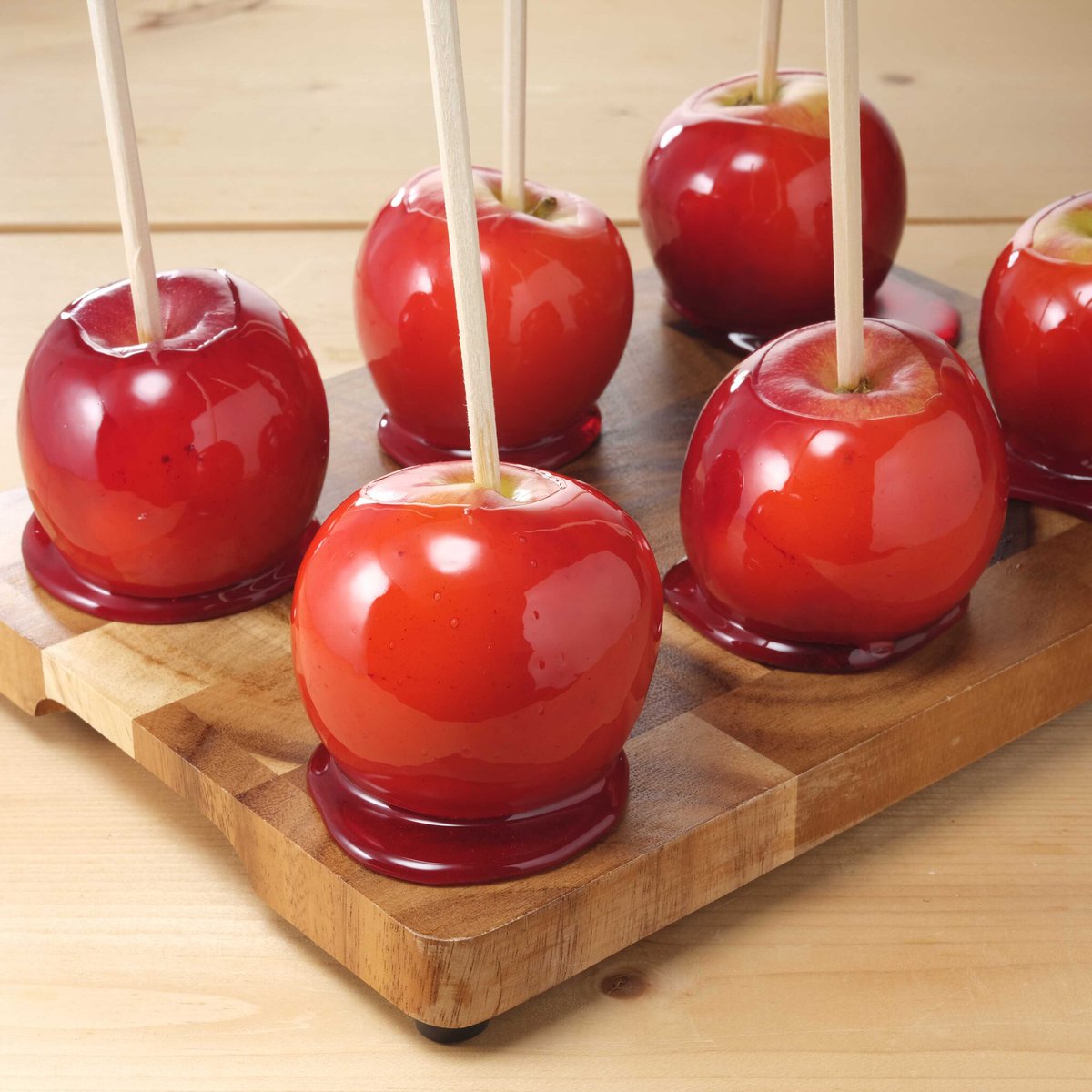 りんご飴ページ 大人気のりんご飴に限定フレーバーが登場！ - KADODE OOIGAWA