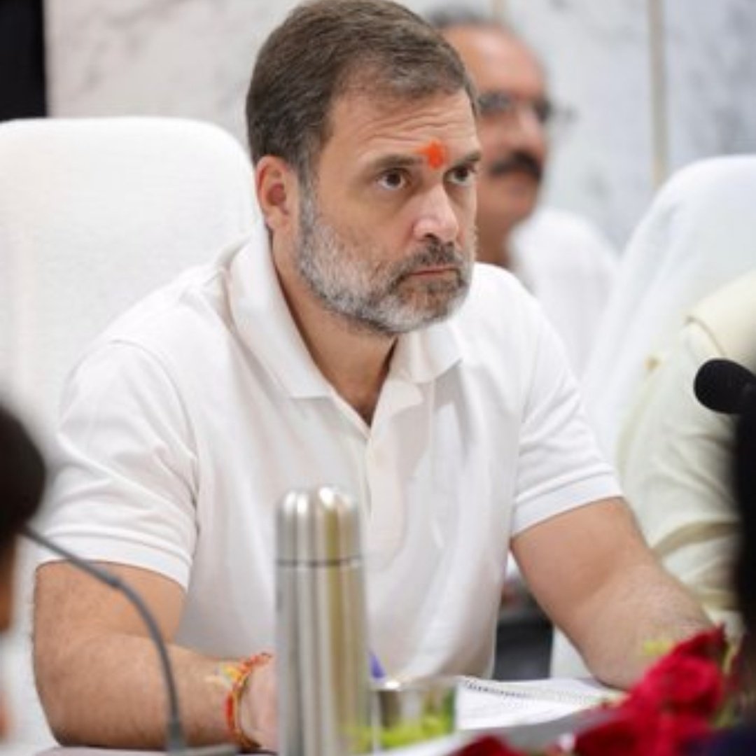 Dhruv_tr108's tweet photo. ट्रंप की जीत के बाद राहुल गांधी अब EVM की तरह बैलट पेपर पर भी सवाल न उठा दे। https://t.co/HlhLtWq6Lo