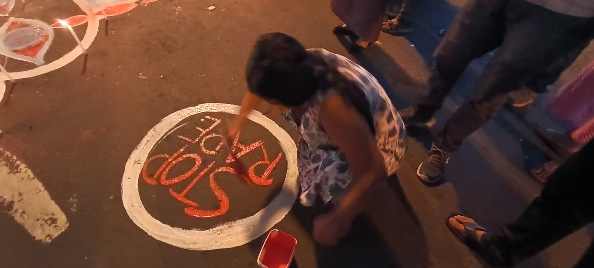 ElloraDebnath's tweet photo. @AbhayaMancho No the protests haven't stopped yet*

#JusticeForAbhaya
#JusticeForTilottoma
#JusticeForRGKar
#WeDemandJustice
#AbhayaMancha
#দ্রোহেরআলো
#DroherAlo https://t.co/3O2j1QMSp3