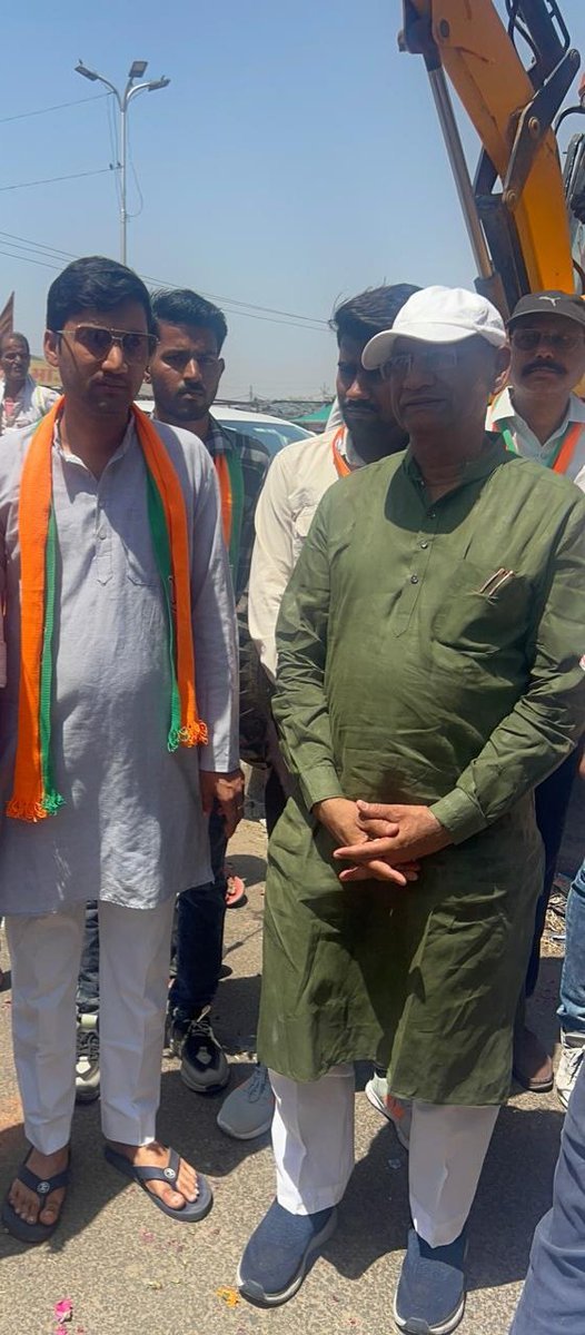 आपके संघटन कौशल की गूंज
न केवल कोटा बल्कि दिल्ली तक है,
जन जन के लाड़ले और 
मेरे परम श्रद्धेय आदरणीय छोटे भाई साहब हरिकृष्ण बिरला  जी को जन्मदिन की हार्दिक शुभकामनाएं।
<a href="/ombirlakota/">Om Birla</a> <a href="/TeamOmBirla_/">Team Om Birla</a> 
<a href="/hlnagar/">Heeralal Nagar</a> <a href="/Sandeepbjpkota/">Sandeep Sharma</a>
<a href="/BJP4Rajasthan/">BJP Rajasthan</a> <a href="/bjp4_kota/">BJP4Kota (मोदी का परिवार)</a> 
#Trump #ElectionDay