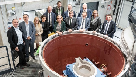An der Montanuniversität wird zusammen mit Industriepartnern an nachhaltigen Formen der Wasserstoffnutzung geforscht. 💧 Die ganze Story 👉 bit.ly/3YX9UGn