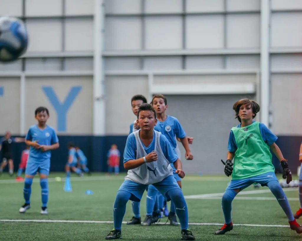 ⚽️ El #TiroLibreIndirecto: ¡una jugada clave en el #Fútbol ! 📈 ¿Sabes cómo y cuándo se aplica esta técnica? Descubre con #Ertheo cómo aprovecharla al máximo para marcar la diferencia en el campo. 👇 buff.ly/3UCBlUg