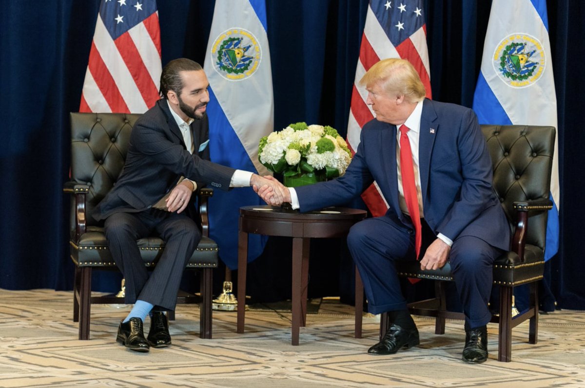 "Il Presidente Bukele di El Salvador si congratula con Trump: un passo verso nuove alleanze nel contesto del Bitcoin"