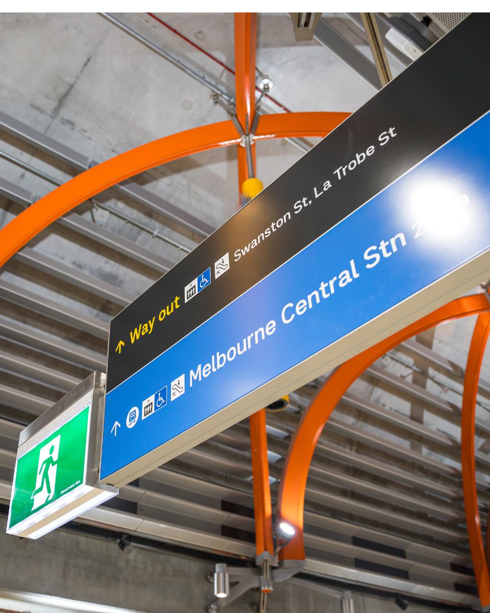 metrotunnelvic's tweet photo. The State Library station platforms are taking shape – 35m below street level and 19m wide, among the widest underground metro platforms! With a 10m-high arched ceiling and chandelier lights designed and crafted right here in Melbourne. https://t.co/syCH5OrK6r