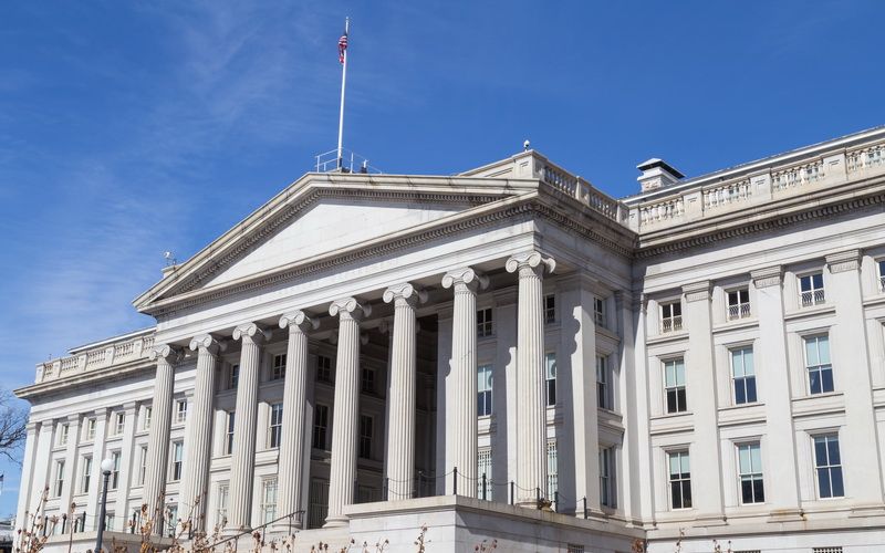 Most US &amp; non-US entities doing business in the US must report their owners to FinCEN under the New Beneficial Ownership reporting system. 

The filing deadline for many entities is Jan 1st, 2025

Learn more in this article by <a href="/BlickRothenberg/">Blick Rothenberg</a>. 📄🔗

👉  buff.ly/3N3ysrF