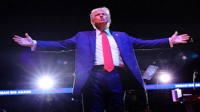 JUST IN: LIVE UPDATES

Donald Trump declares victory in US presidential election, telling jubilant supporters "we made history"

#Trump2024
#USPresidentialElection2024
#USAElection2024
#USA2024