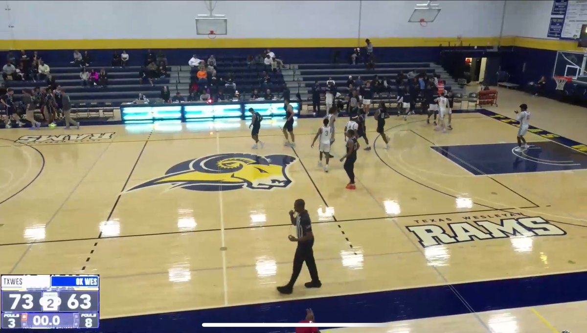 NAIAHoopsReport's tweet image. 🚨 UPSET ALERT 🚨 Down goes No. 5 

@txweshoops 73
No. 5 OKWU 63

One of the craziest things you will see as OKWU scores just 1pt over the final 11 minutes of the game and the Rams pull off the big win! 

Richard Amaefule 22pts | 12rebs | 4blks