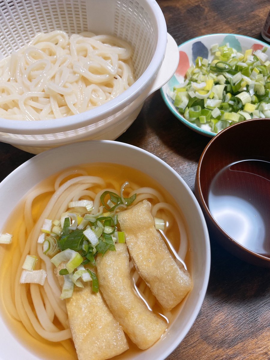 misojiyuu's tweet photo. お昼ご飯は
頂いた讃岐うどんですー！！
ポストに届くからとっても楽だ〜

ちゅるちゅるで本格的で美味しかったー！　　　　　　　　　　　　　　　　　　　　　　　　　　　　　　　　　　　　　　　　　　　　　　　　　　　　　　　　　　　　　　　　　　　　　
かけうどんもつけうどんもウマー🍜
天ぷらと食うのも楽しみだ

PR @kijoan
#亀城庵