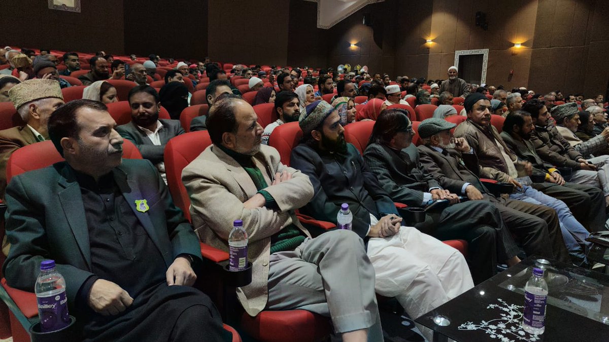 amkamraz's tweet photo. MLA Baramullah  Jb.
Javed Hussain Baig 
In  Annual Kashmiri conference of Adbi Markaz Kamraz. https://t.co/b83Hj0HhD0