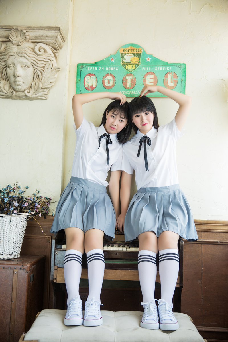 毕业小姐姐写真[107P+1.07G] #眼镜娘 #眼镜妹 #毕业照 #女大学生 #写真 
No.110120 预览全套尺度看置顶或私信 投稿：@007share 
眼镜娘圈子：https://t.co/VSeJDJ4Yn7 https://t.co/1A1ihWzB9p