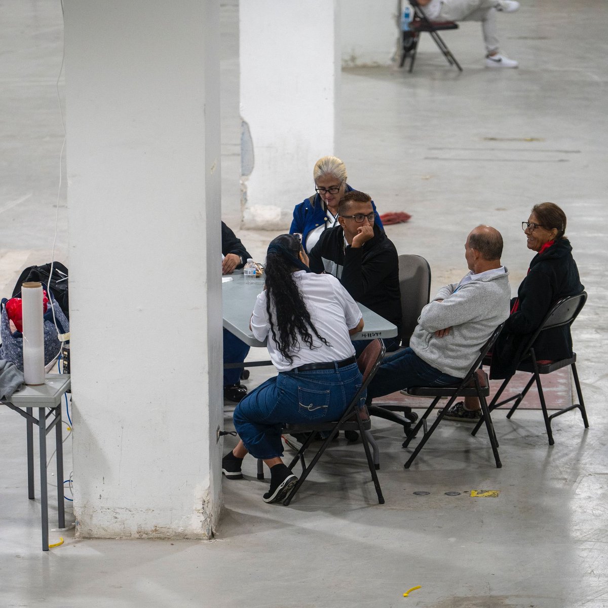 Alej_pd's tweet photo. MIREN POR SUS PROPIOS OJOS, remueven en el JAVAA a los voluntariados de los partidos que no son PNP o PPD. La evidencia habla por si mismo cuando nos dijeron a nuestras caras que no había nadie más adentro. ESTO NO SE TOLERA Y SILENCIADO NO QUEDAREMOS https://t.co/QzFx6Bj2T2