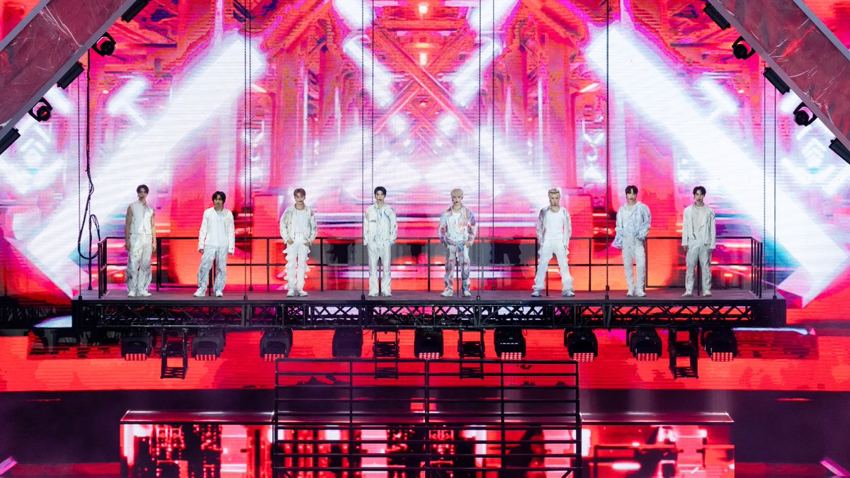 NCT127STRMth's tweet photo. ในคอนเสิร์ต THE MOMENTUM เพลย์ลิสต์ร้องแลกชีวิต ทุกคนอยากให้มีเพลงอะไรบ้างคะ เมนชั่นพร้อมติดแท็ก เริ่มม❤️‍🔥❤️‍🔥

I vote #nct127 for MAMA Fans' Choice Male Category on #2024MAMAVOTE https://t.co/tdDGAUOxPa