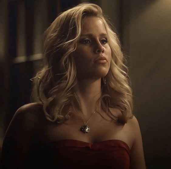 Azavyra {Parody} tweet media