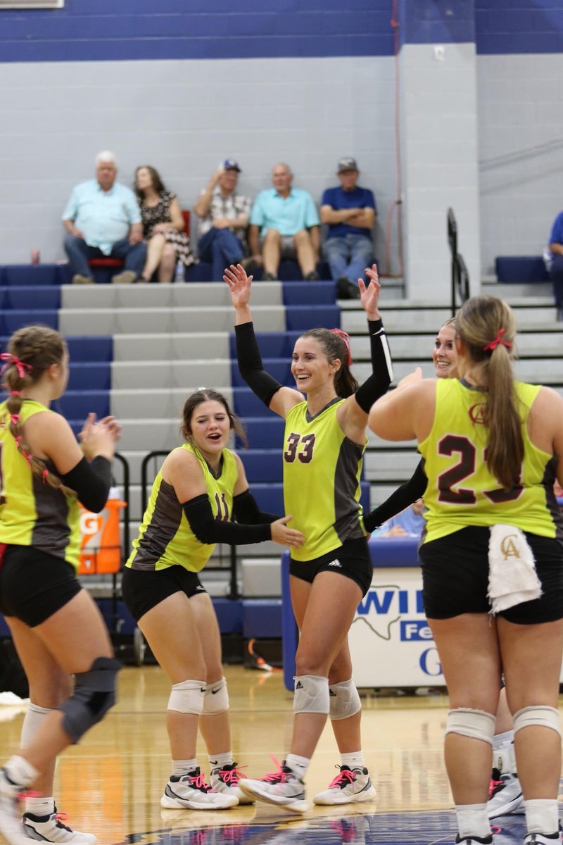 bellarroseeee's tweet photo. Vote for me TRN Sports Athlete of the Week!!!!! :
https://t.co/tXtI5iE0S8 https://t.co/iScwNiyncr